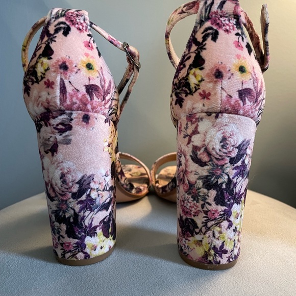 STEVE MADDEN - Carrson Shoes - Picture 8 of 8